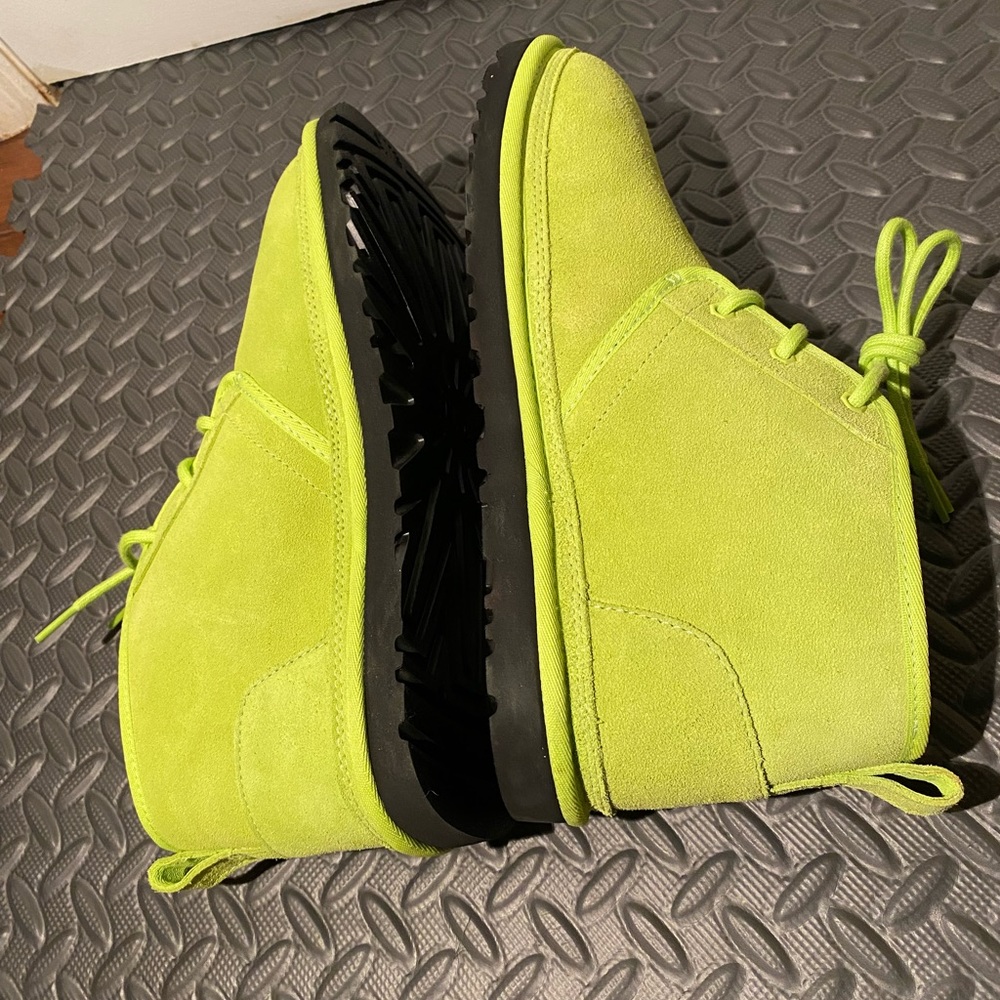UGG Austrailia Neumel Chopd Slipper Green Large Logo size 12.5 womens Boots - Picture 6 of 11
